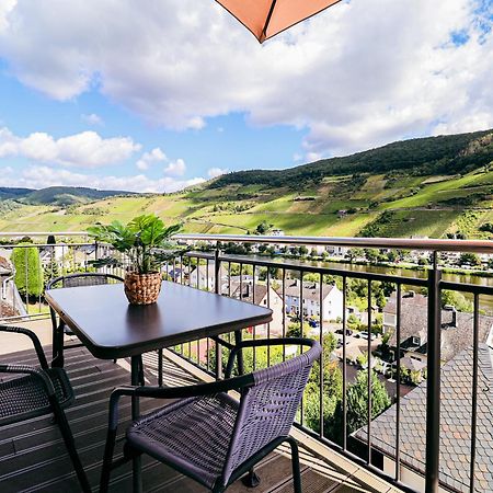 Sky Apartment, Blick Zur Mosel, Grosser Balkon, Kaffeemaschine, Smart Tv Zell an der Mosel Luaran gambar