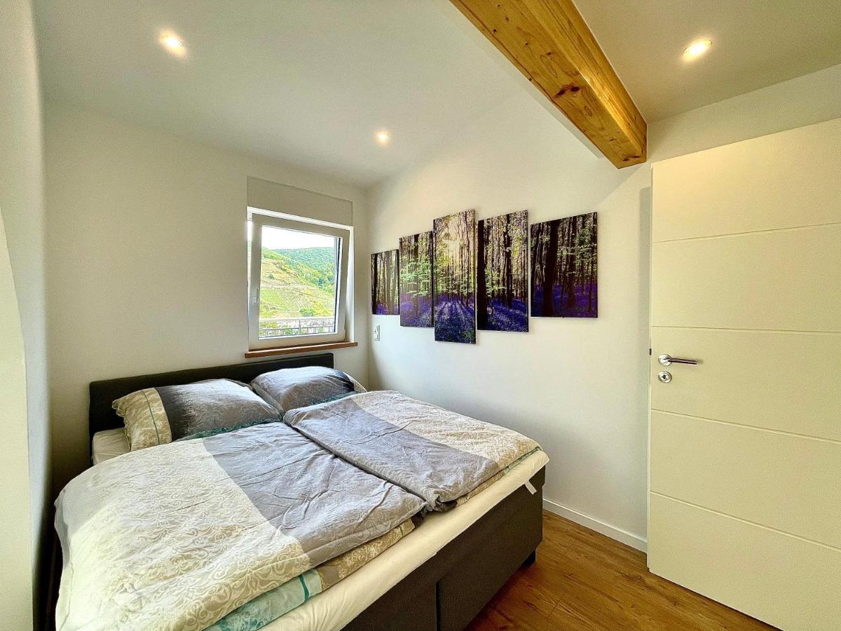 Sky Apartment, Blick Zur Mosel, Grosser Balkon, Kaffeemaschine, Smart Tv Zell an der Mosel Luaran gambar